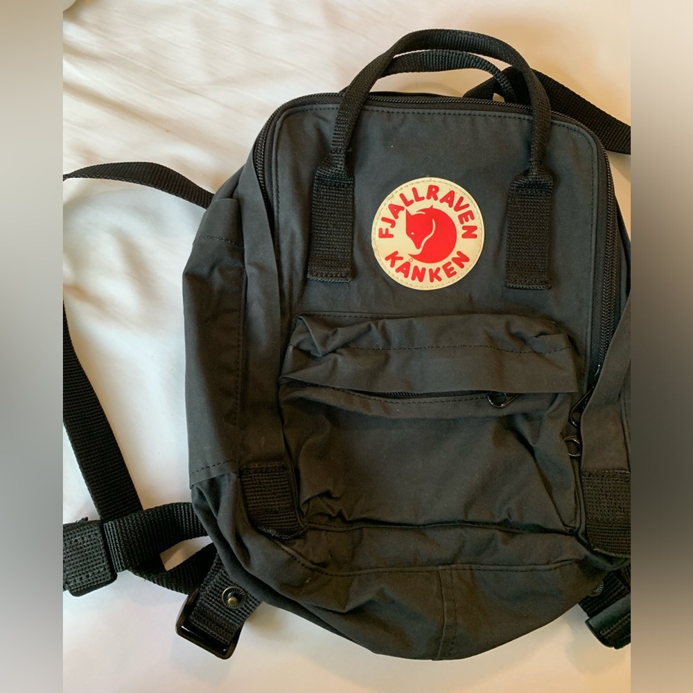 Small Fjall Raven black backpack